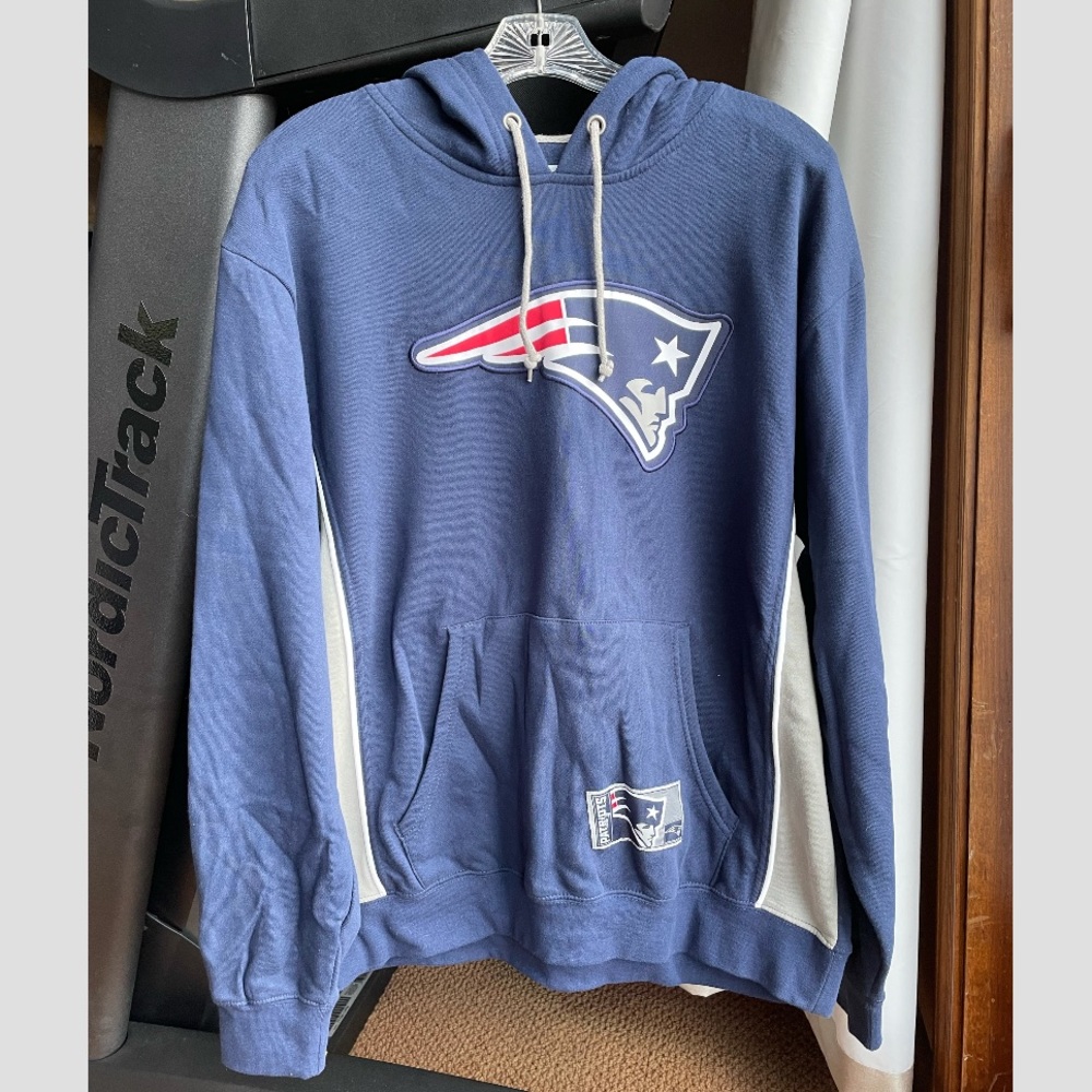 NFL Patriots sweatshirt size large